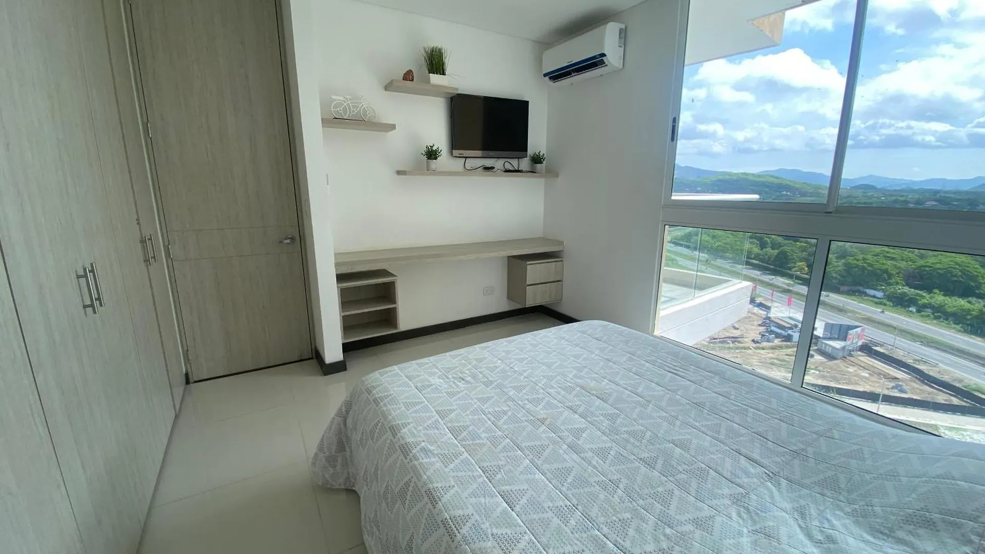 Modern Well-Equipped 4 Ppl Condo/5 Min Beach Walk Santa Marta